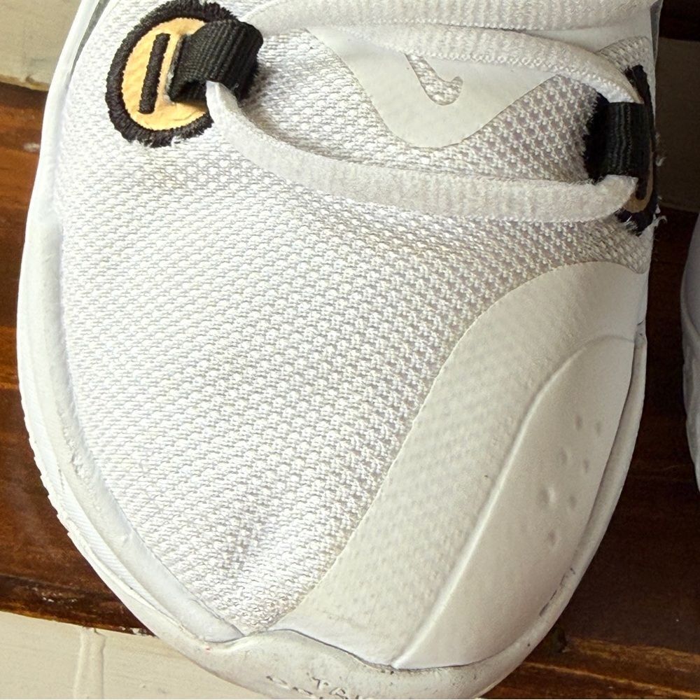 NIKE KIDS AIR ZOOM CROSSOVER 2 BASKETBALL SHOES White Black Gold 4.5 Y - Picture 10 of 14